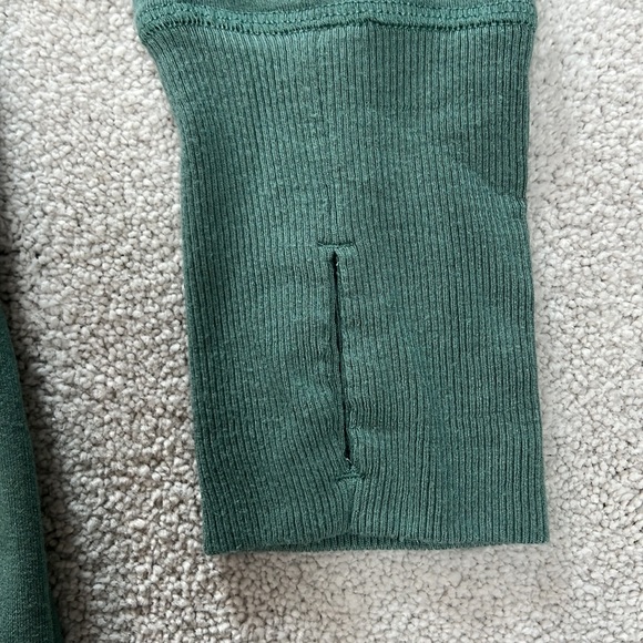 Athleta coaster luxe sweatshirt - Picture 3 of 4